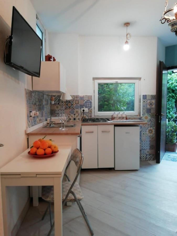Ferienwohnung Ross House Lacco Ameno  Exterior foto